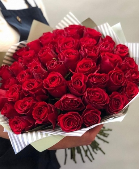 45 красных роз Кения 40 см
