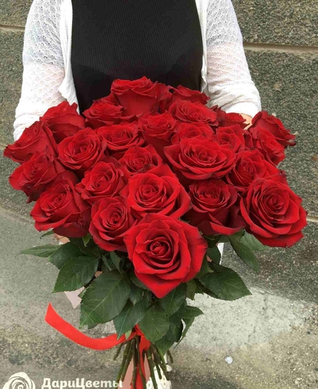 Розы красные (90 см)